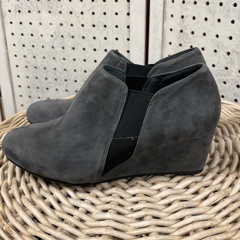 Vionic suede - Picture 3 of 9